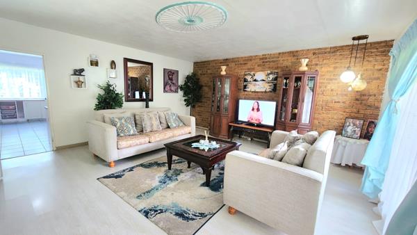 5 Bedroom House