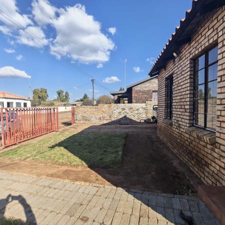 2 Bedroom House