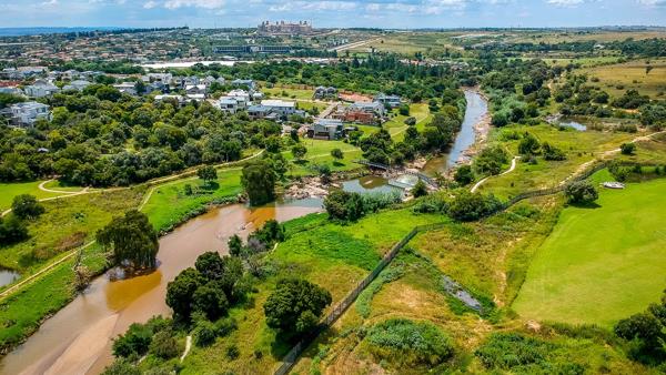 650 m² Land