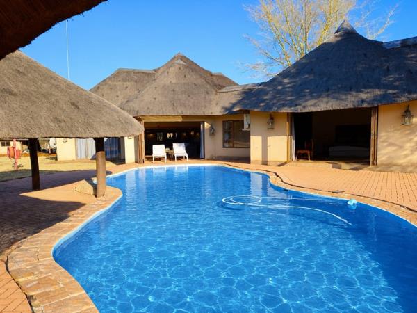 1 556 m² Commercial space