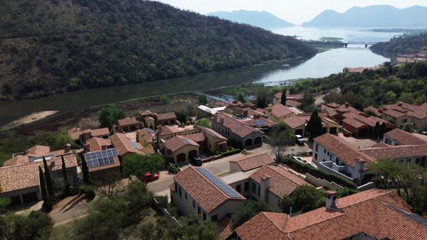 642 m² Land