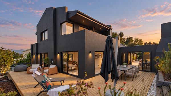 5 Bedroom House