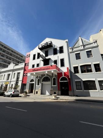 300 m² Commercial space