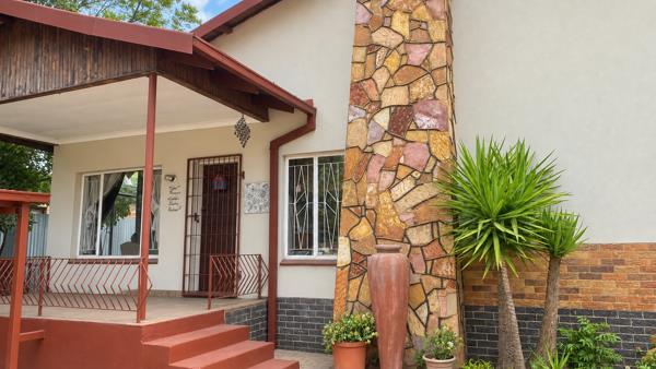 6 Bedroom House