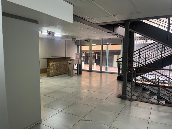 635 m² Retail Space