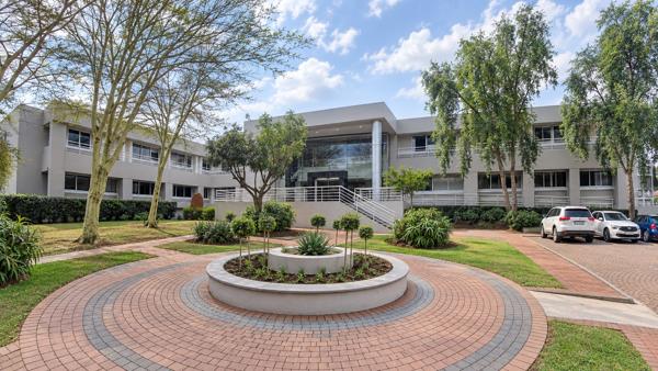 686 m² Commercial space
