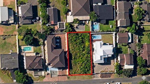 900 m² Land
