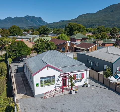 155 m² Commercial space
