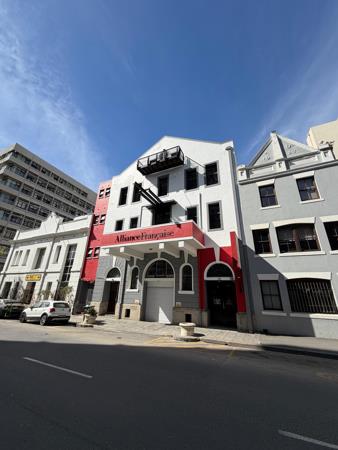 300 m² Commercial space
