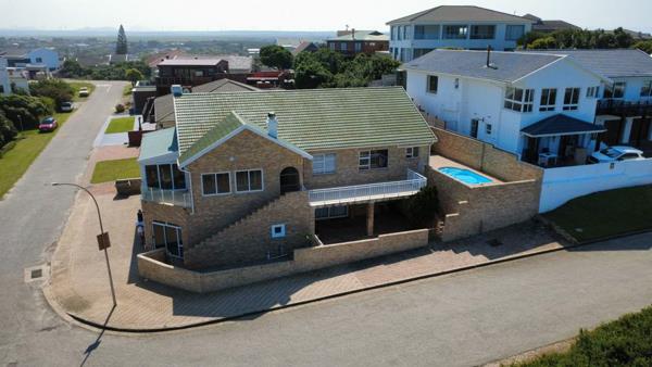 6 Bedroom House