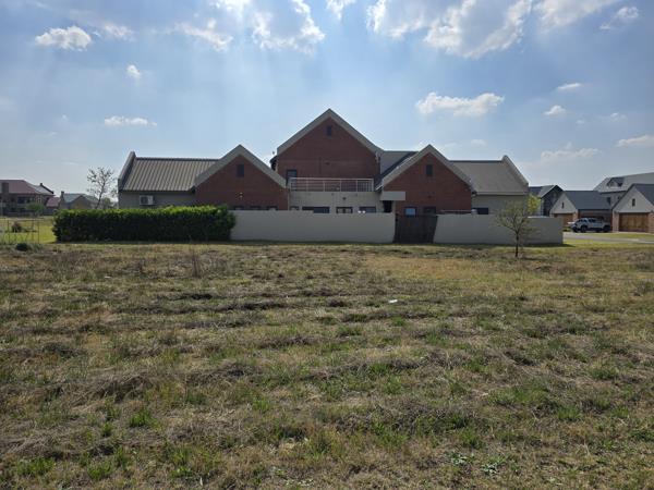 997 m² Land