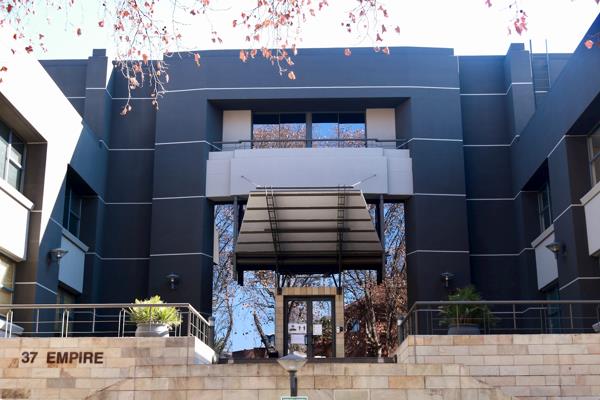 3 400 m² Office Space
