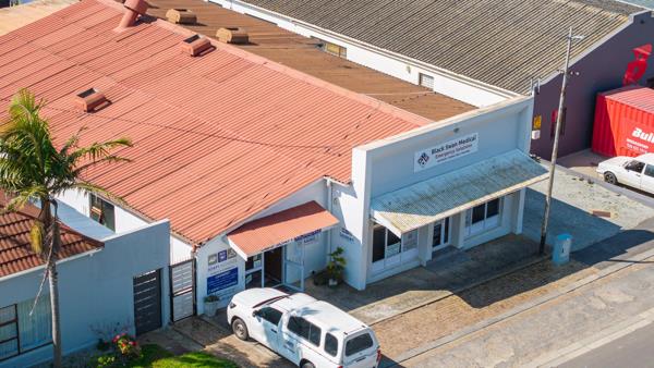 348 m² Commercial space