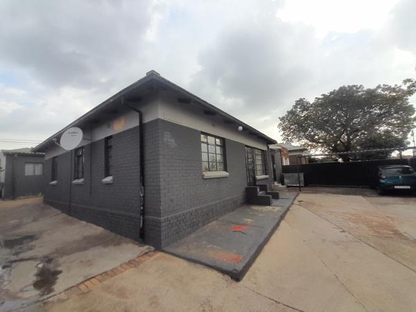 12 Bedroom House
