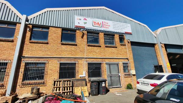 572 m² Industrial space