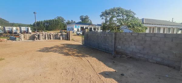 3 000 m² Land