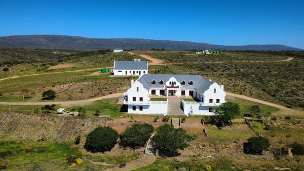 786 ha Commercial Farm