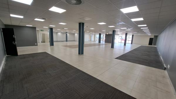 1 086 m² Commercial space