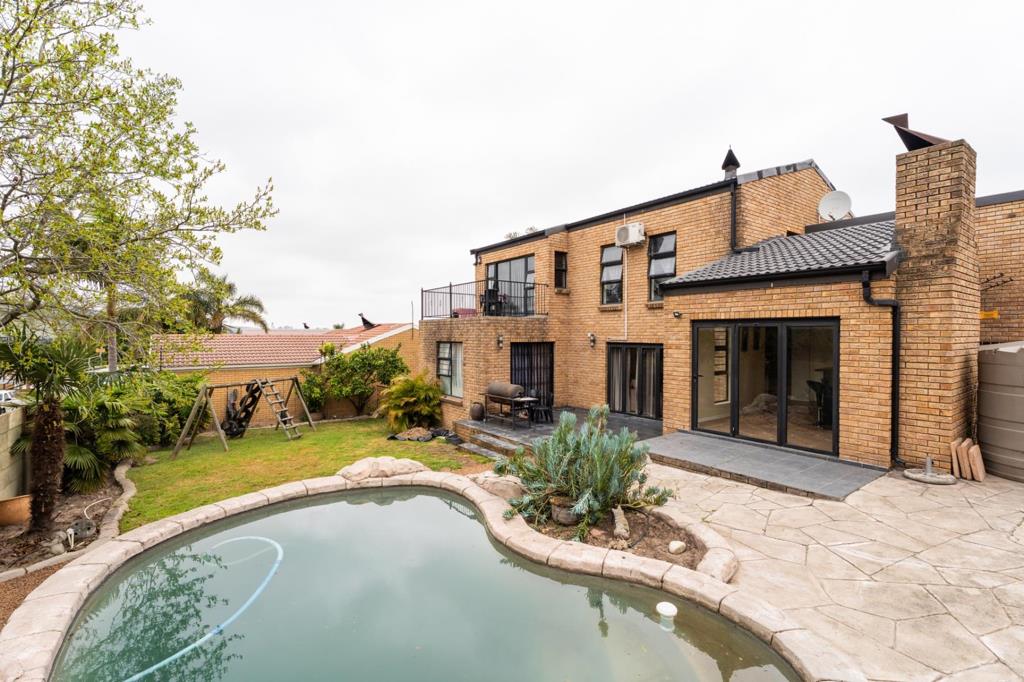 4 Bedroom House