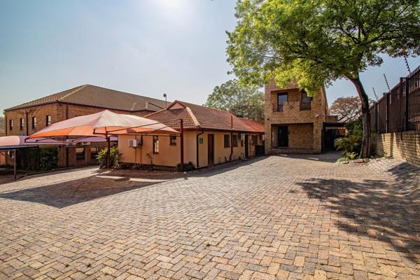 786 m² Office Space