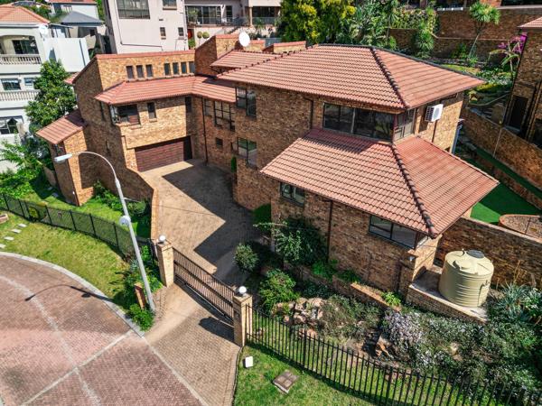 5 Bedroom House
