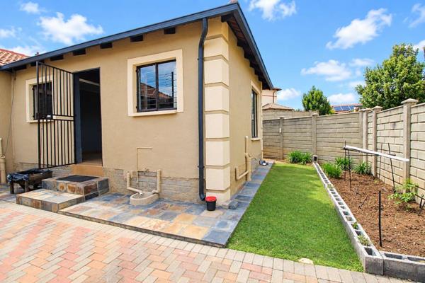 2 Bedroom Garden Cottage