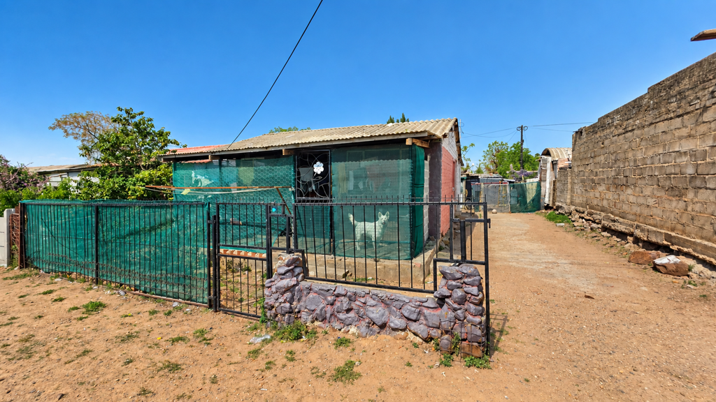2 Bedroom House