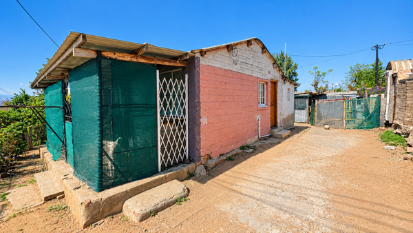 2 Bedroom House