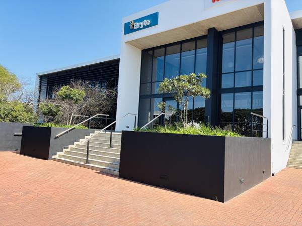 1 678.6 m² Commercial space
