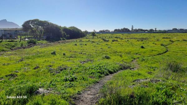 4 000 m² Land