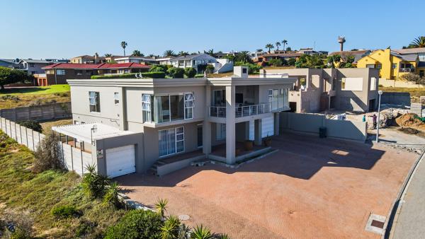 6 Bedroom House