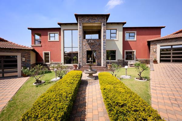 5 Bedroom House
