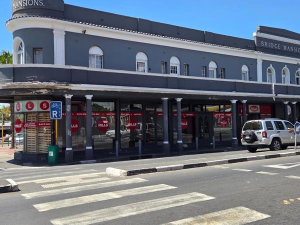 215 m² Commercial space