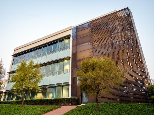 2 000 m² Commercial space