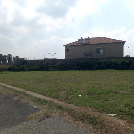 575 m² Land