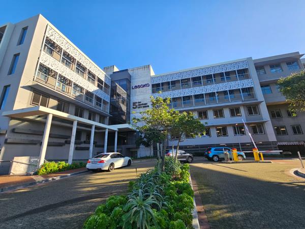 814 m² Commercial space