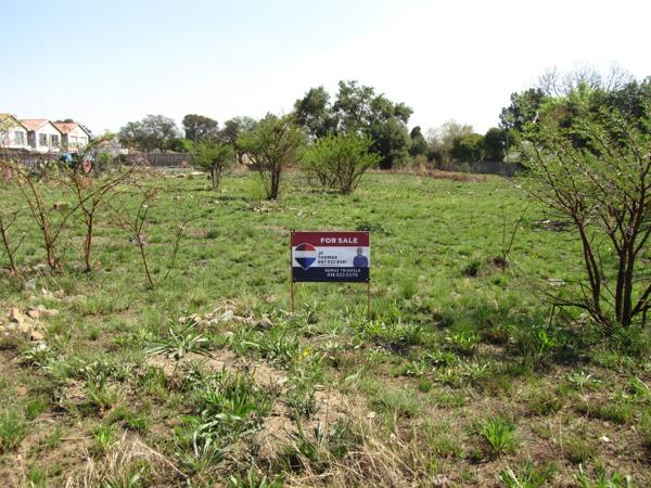 1 487 m² Land