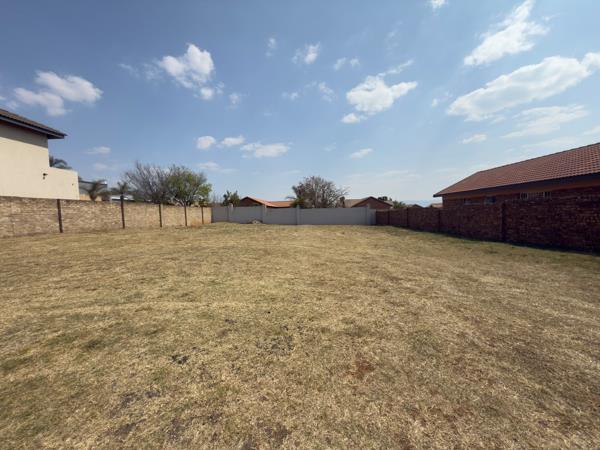 717 m² Land