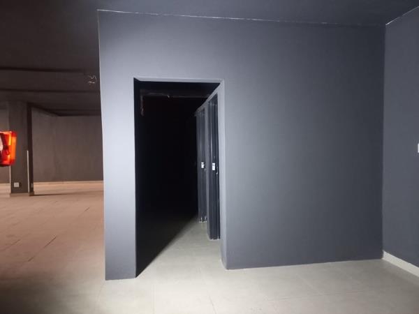 875 m² Commercial space