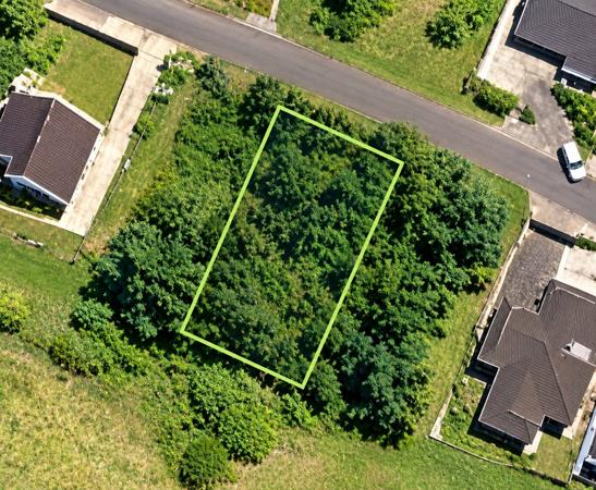 350 m² Land