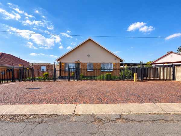 380 m² Commercial space