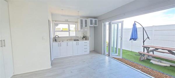 1 Bedroom Garden Cottage