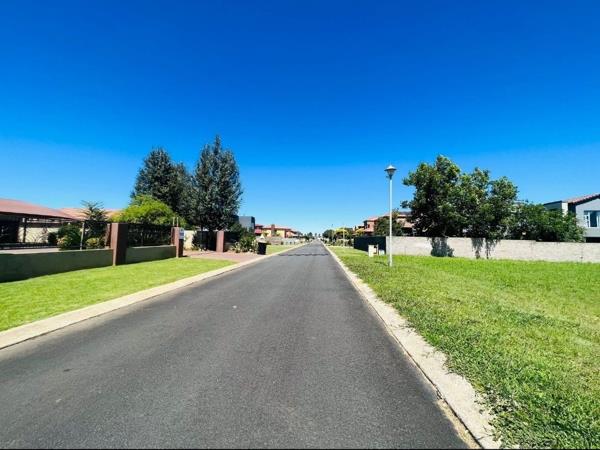986 m² Land
