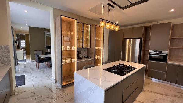 9 Bedroom House