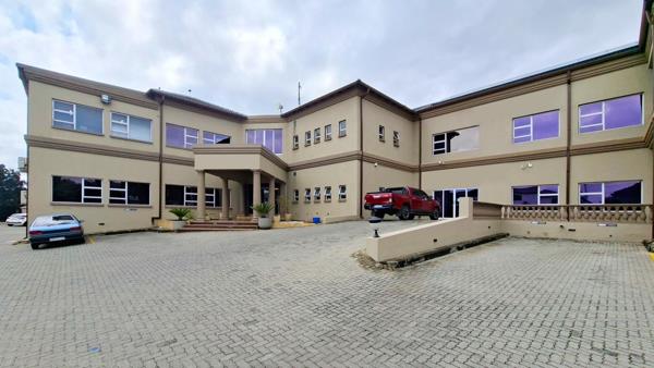 470 m² Office Space