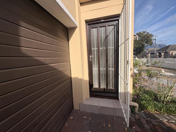 1 Bedroom House