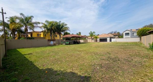 650 m² Land
