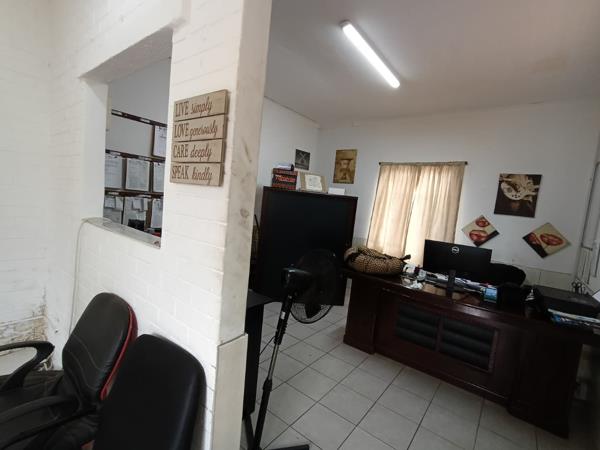 19.3 m² Office Space