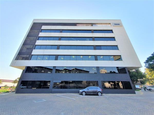 451 m² Office Space