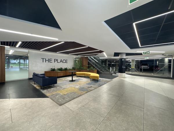 947 m² Commercial space